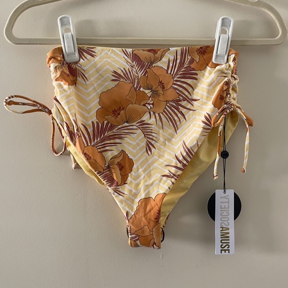 AMUSE SOCIETY Stevie Sunrise Bikini Set - NWT Med - Picture 13 of 16